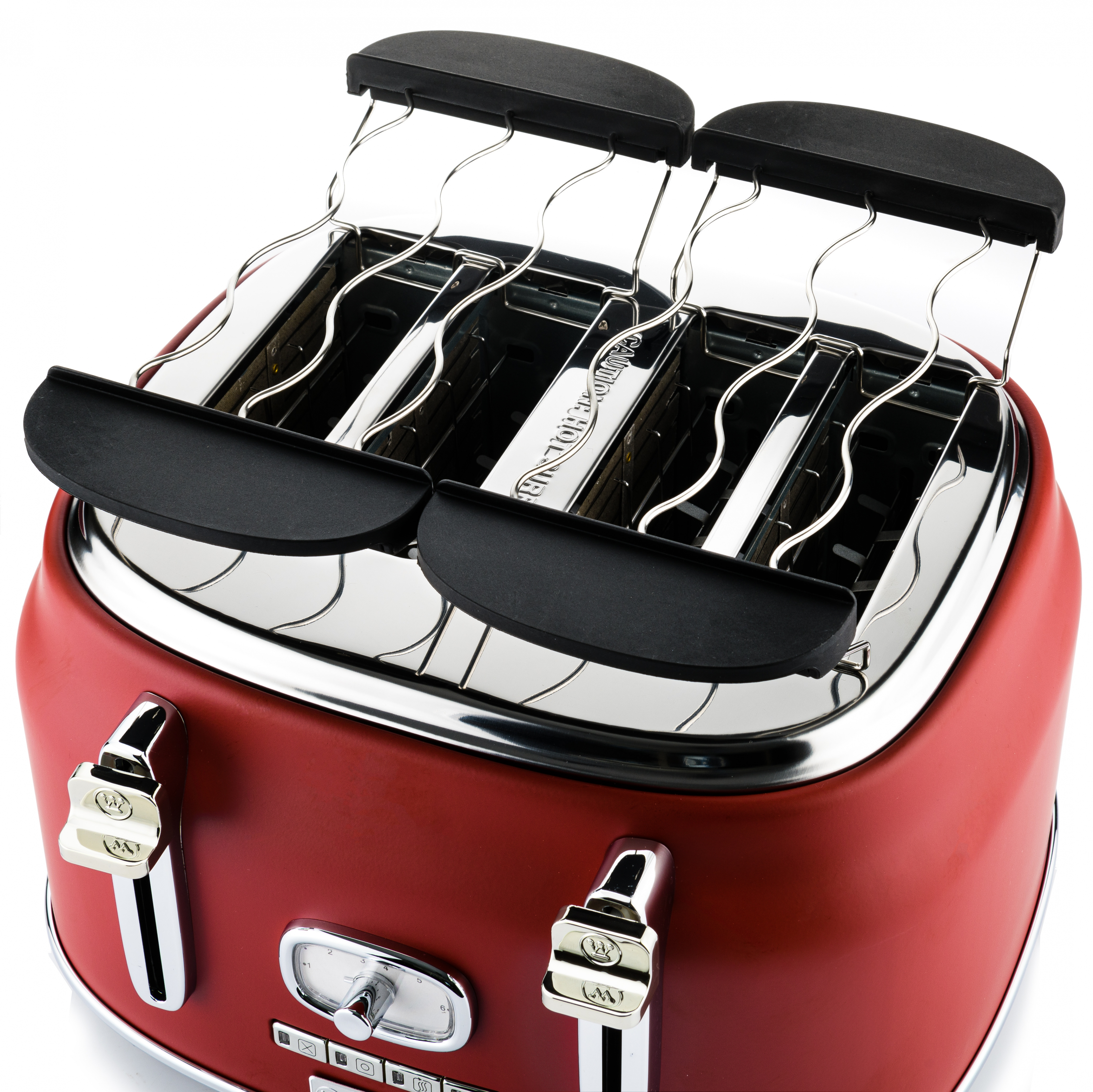 Roter Toaster mit zwei Schlitzen, Chromakzenten und schwarzen Hebeln.