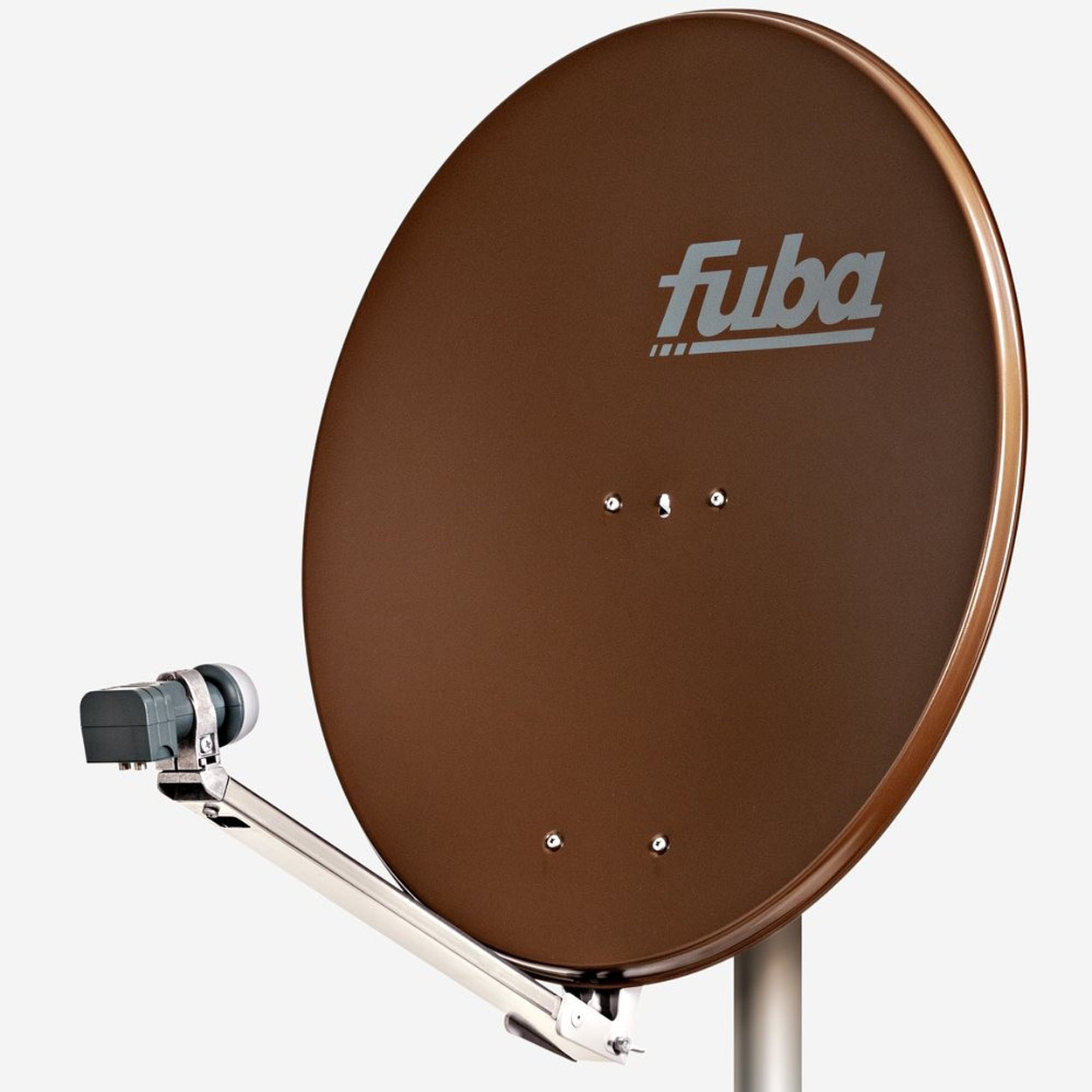 Eine braune Satellitenschüssel mit dem Fuba-Logo auf weißem Hintergrund.