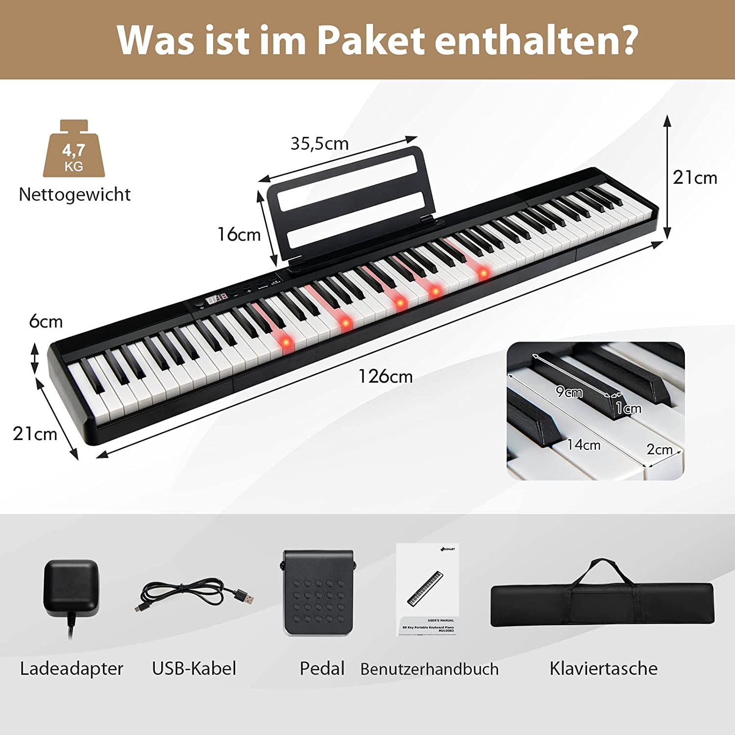 Klavier mit Zubehör, einschließlich Ladegerät, Pedal und Koffer. Die Artikel befinden sich in einer gut beleuchteten Umgebung.