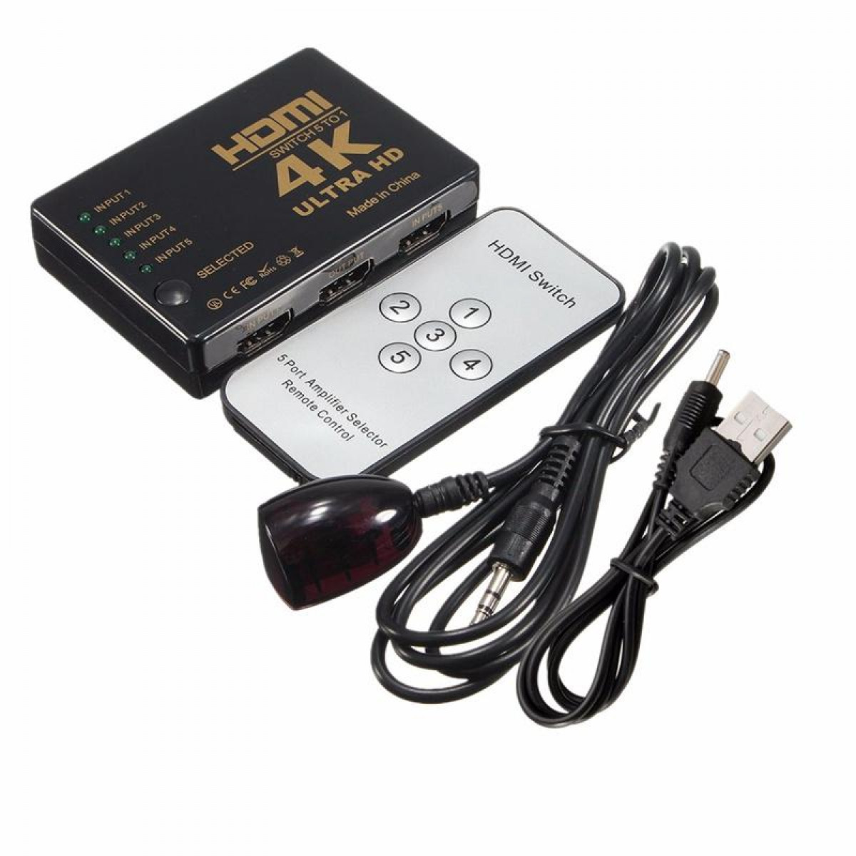 HDMI Switch 4K Ultra HD mit Fernbedienung, Kabeln und einem kleinen Empfänger.
