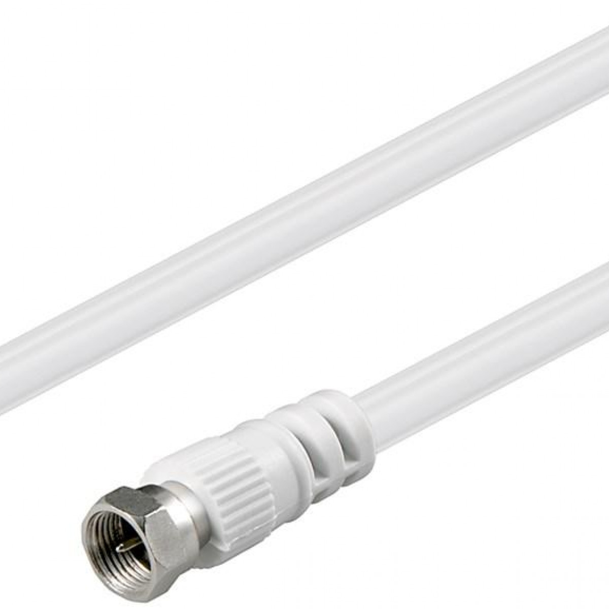 Cable coaxial blanco con un conector blanco sobre un fondo blanco.