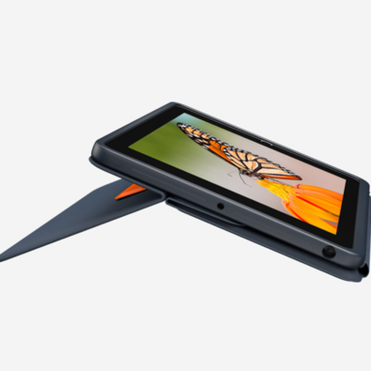 Un tablet con un'immagine di farfalla sullo schermo è appoggiato su un supporto grigio scuro.
