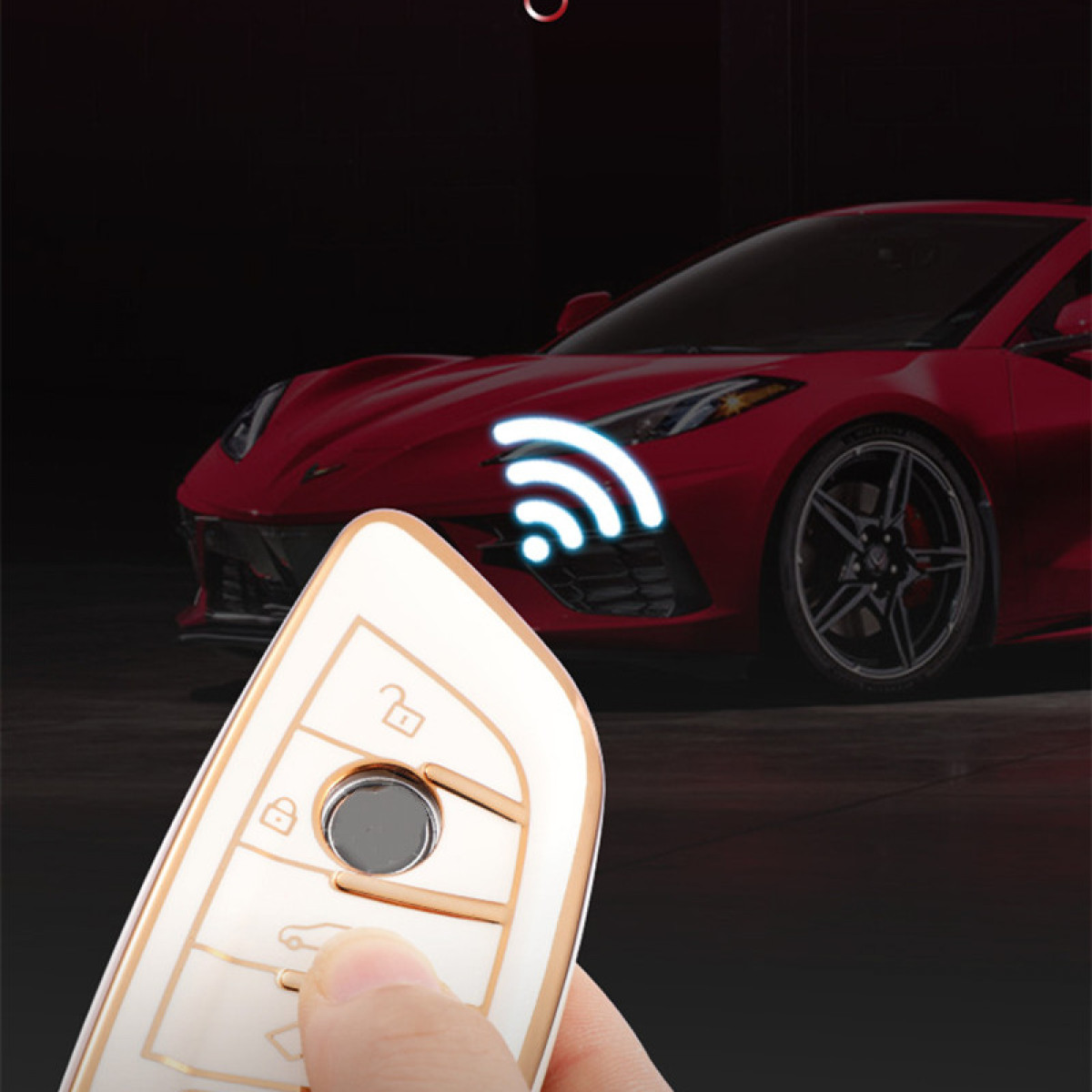 Ein Autoschlüsselanhänger mit einer Hand, die ihn hält, ein rotes Auto und ein WLAN-Signal-Symbol.