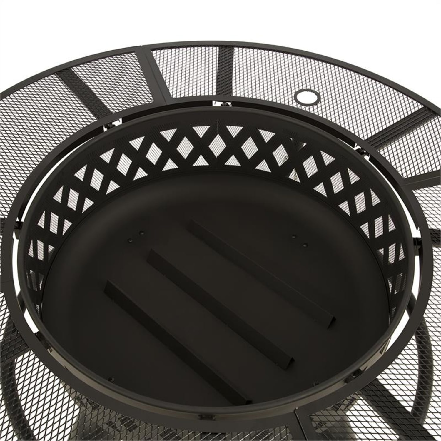 Schwarze Feuerstelle mit einem Mesh-Top. Die Feuerstelle hat ein kreisförmiges Design und ein Mesh-Top.