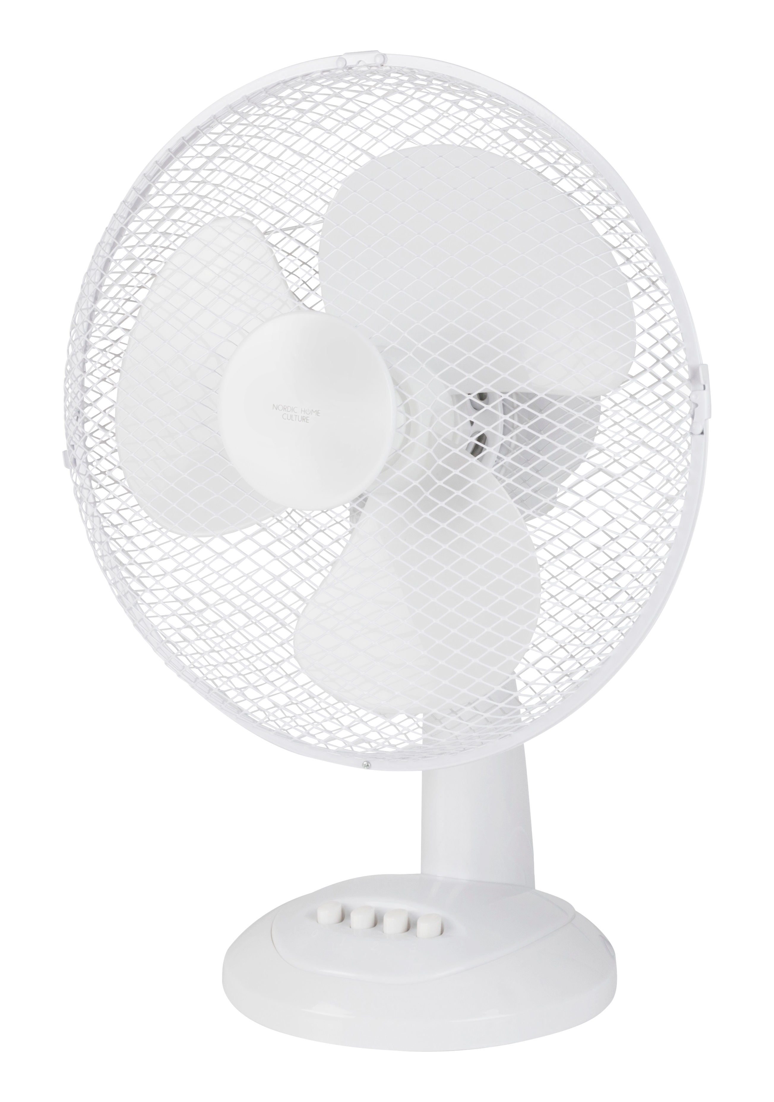 Weißer elektrischer Ventilator mit drei Flügeln und Schutzgitter auf weißem Sockel.