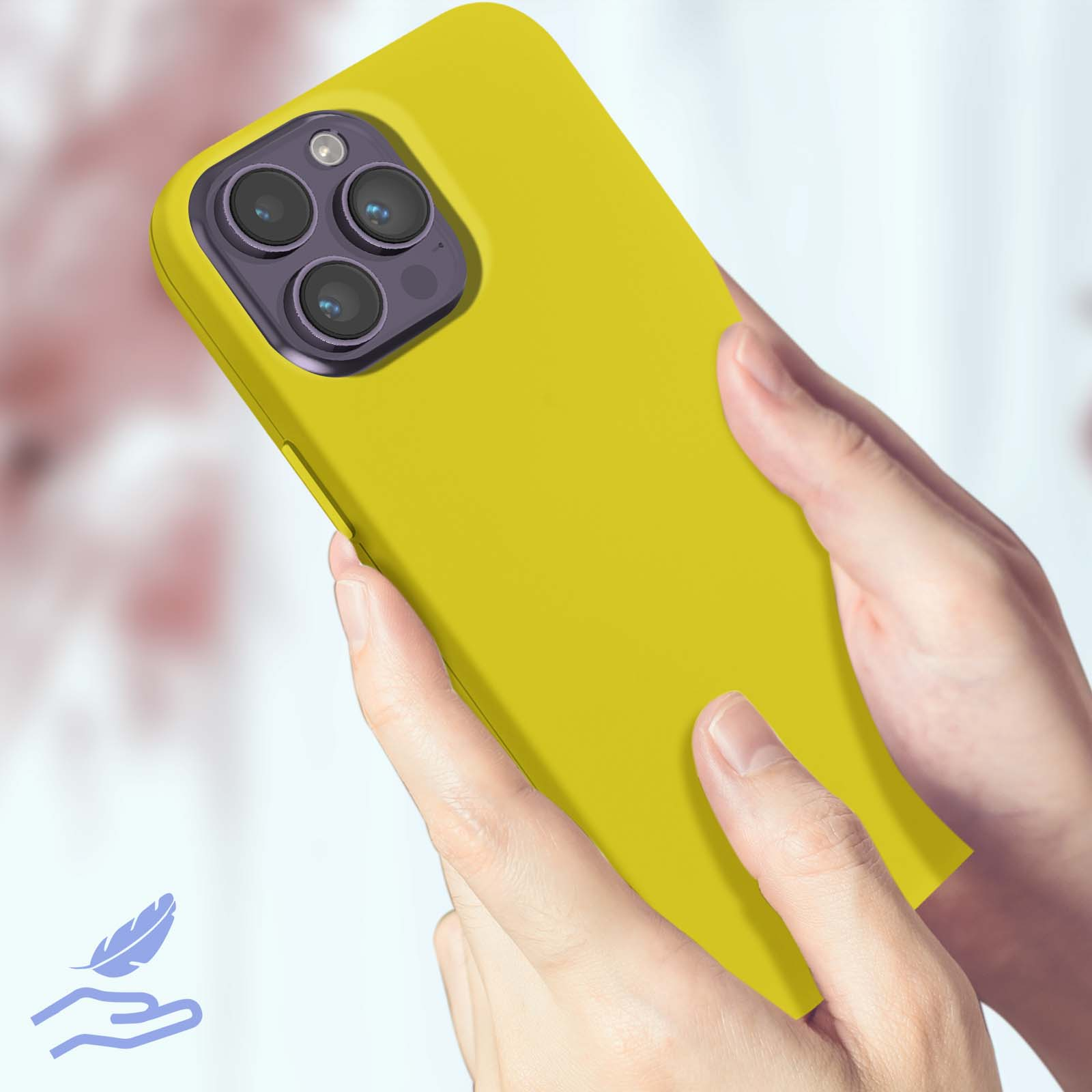 Gele telefoonhoes in handen, toont cameralenzen.