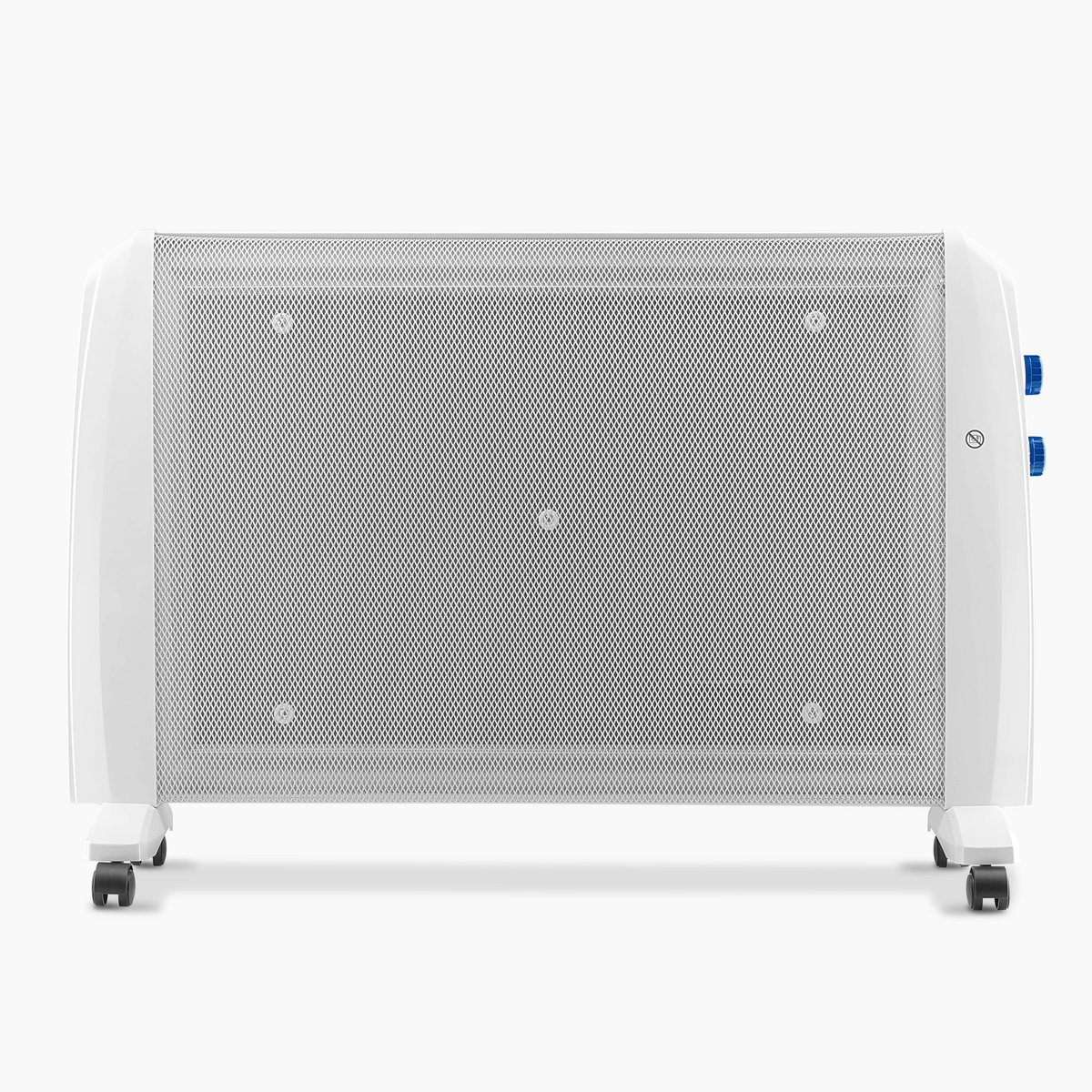 Termoconvettore elettrico bianco con rete e ruote. Isolato su sfondo bianco.