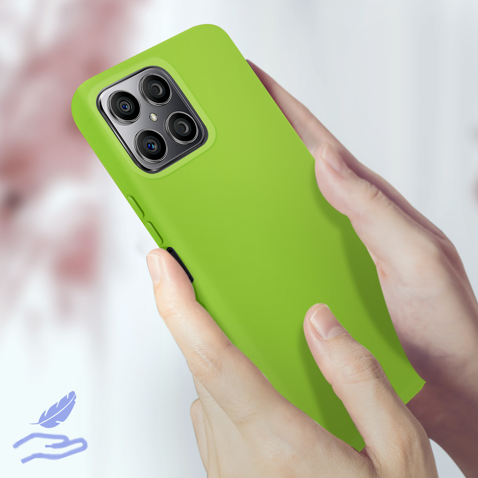 Custodia per telefono verde lime tenuta in mano. La custodia ha un ritaglio per la fotocamera. Lo sfondo è sfocato.