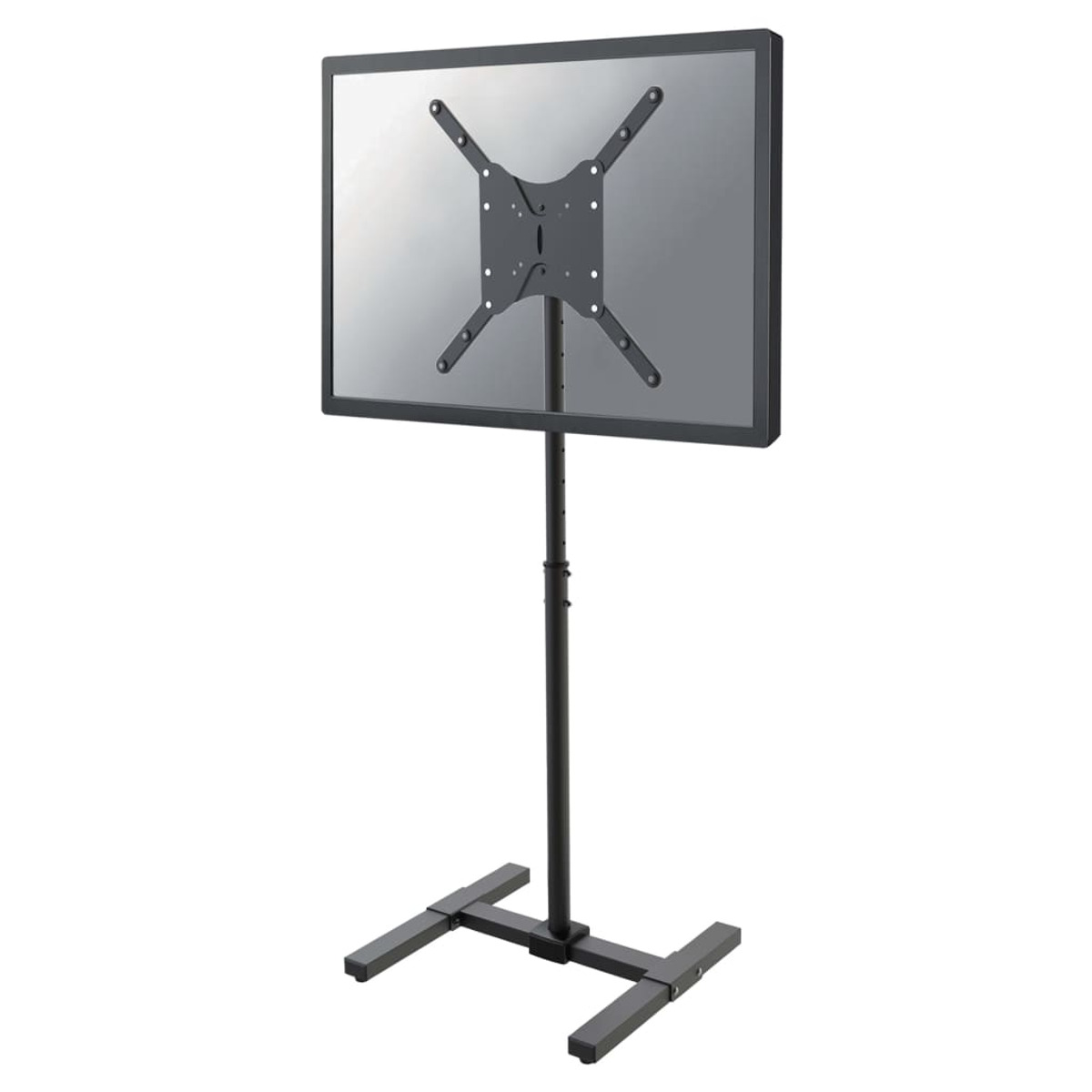 Un écran de télévision noir avec un support de montage, sur un pied noir. Fond blanc.