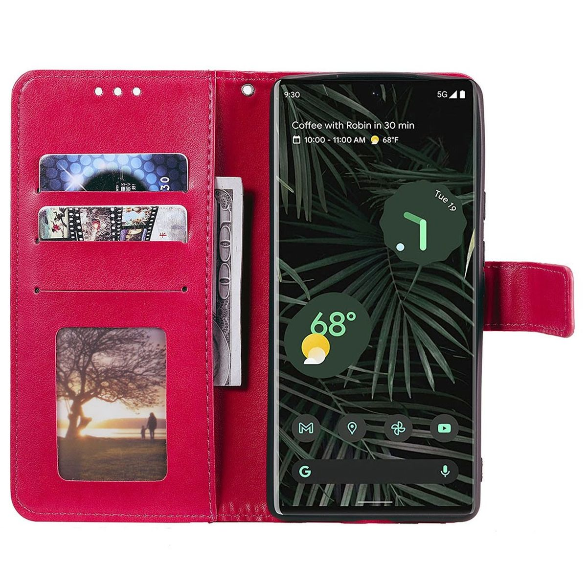 Rote Handyhülle geöffnet, zeigt Telefon, Karten und Bargeld. Weißer Hintergrund.