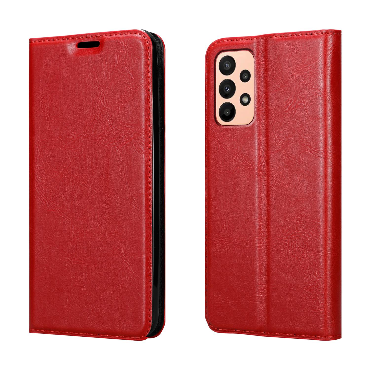Custodia per telefono in pelle rossa, aperta e chiusa. La custodia chiusa ha un ritaglio per la fotocamera. L'interno è nero.