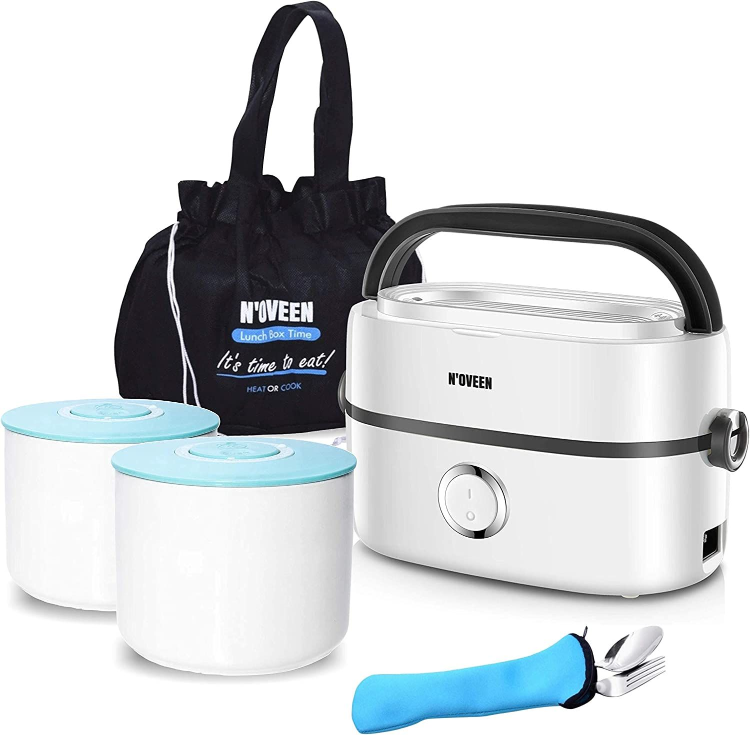 Weißes und blaues Lunchbox-Set mit schwarzer Tasche und Besteck auf Weiß.