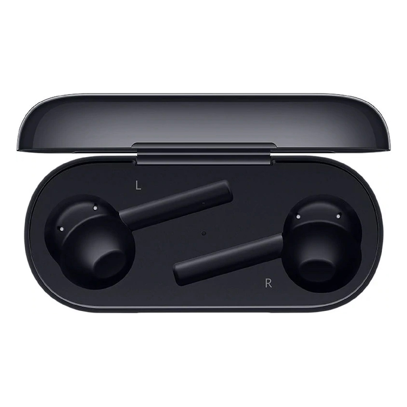 Auriculares inalámbricos negros en un estuche de carga abierto. Los auriculares están marcados con 'L' y 'R'.