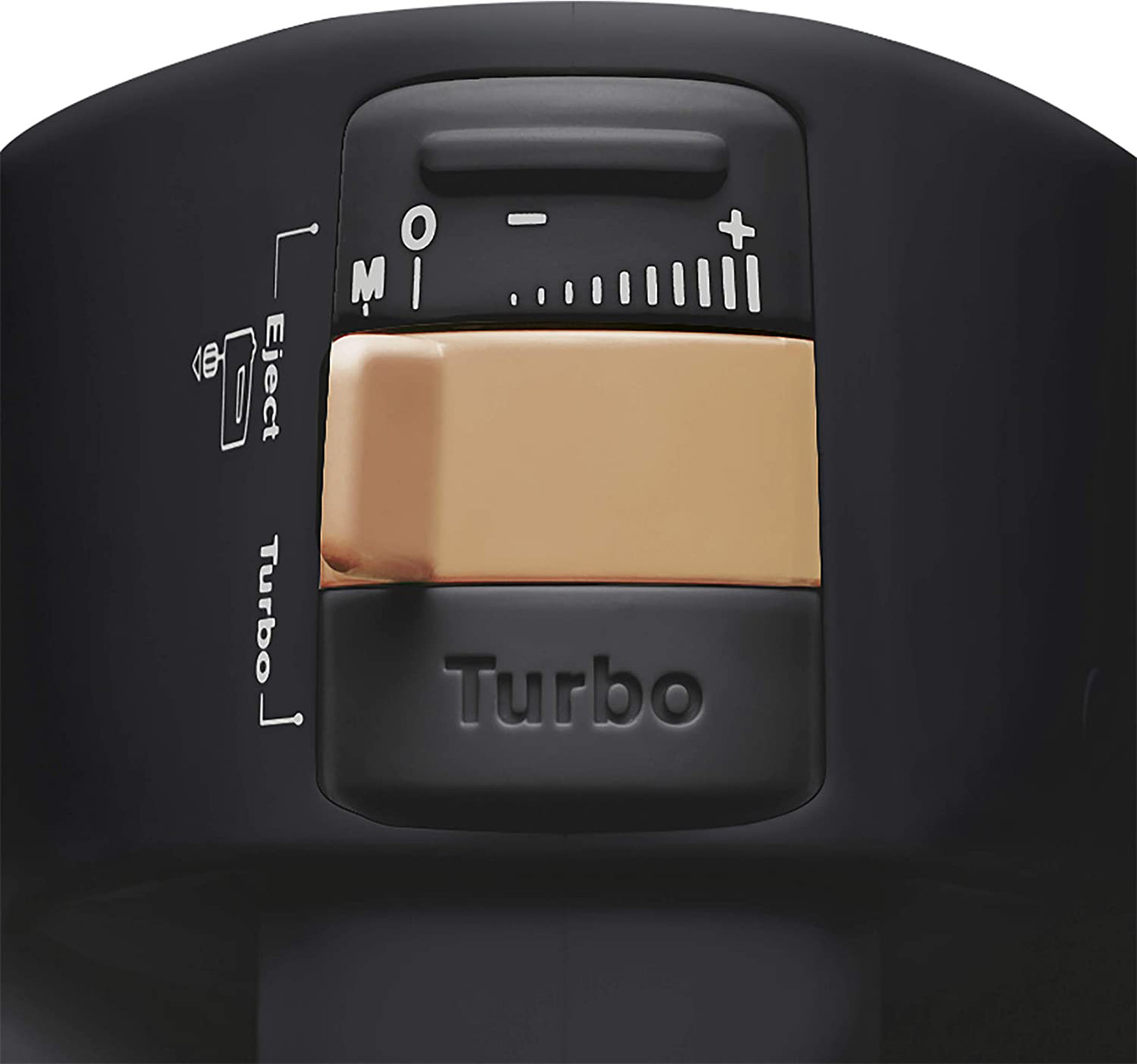 Zbliżenie czarnego panelu sterowania miksera, pokazujące ustawienia prędkości i turbo.