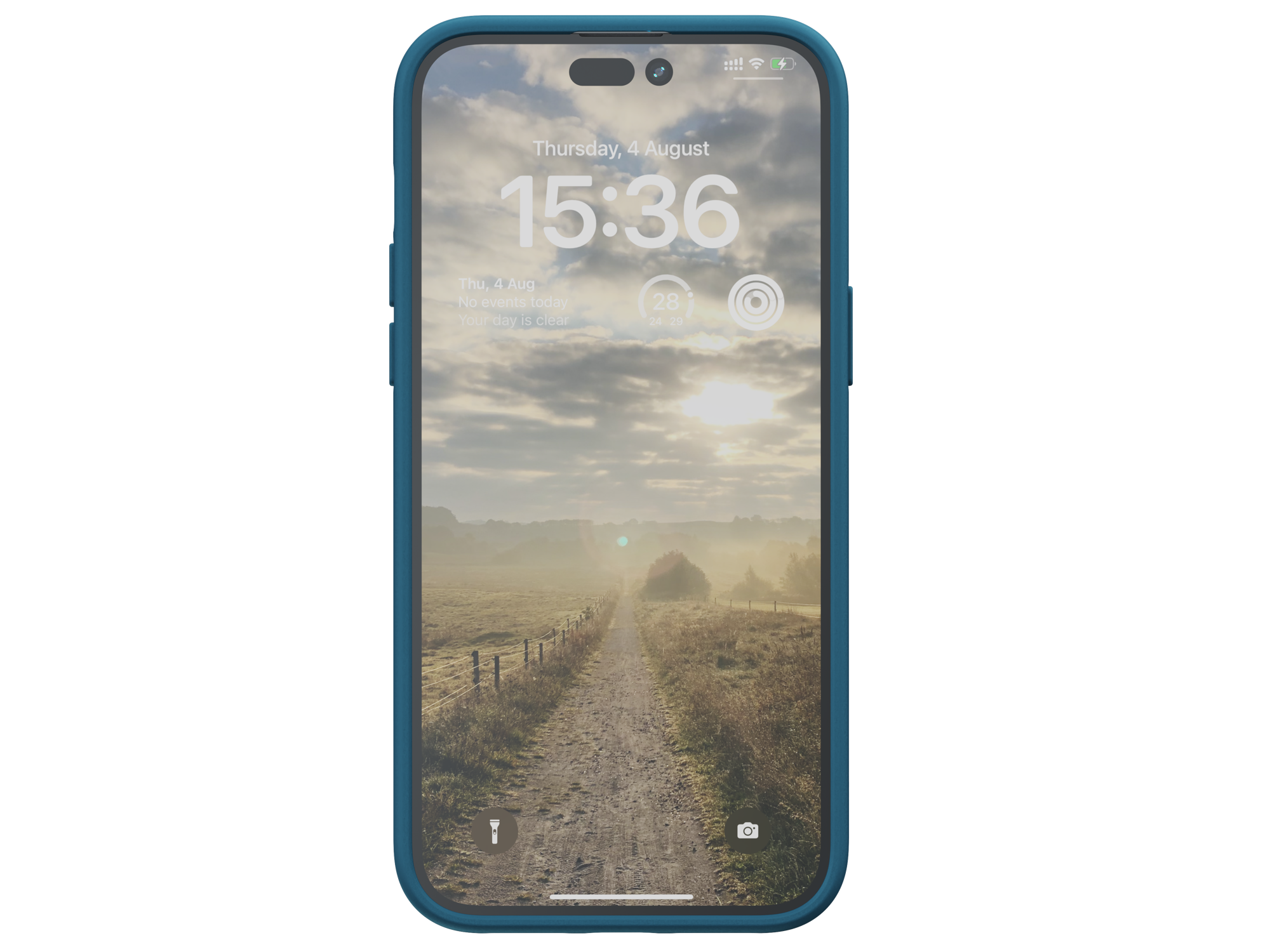 Un telefono che mostra un paesaggio con una strada e un cielo nuvoloso. L'ora è 15:36.