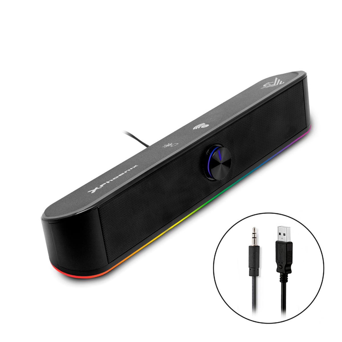 Barra de sonido negra con LED arcoíris, control de volumen y cables. Fondo blanco.