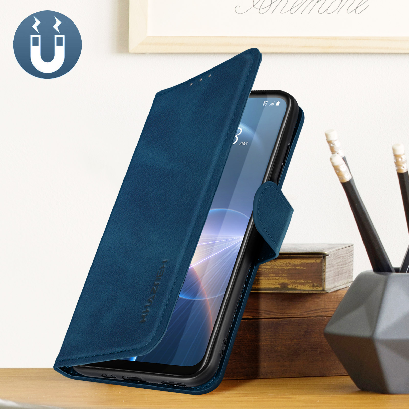 Custodia blu con telefono dentro, aperta, con simbolo magnete nell'angolo.