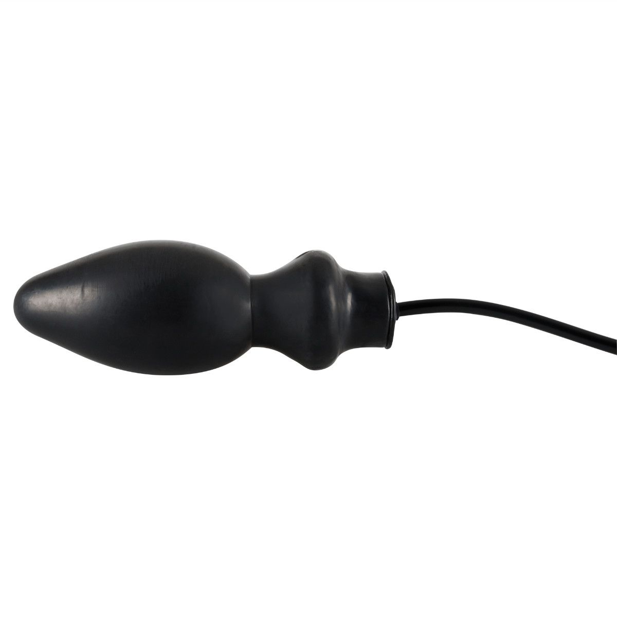 Ein glatter, schwarzer Analplug liegt horizontal. Er verjüngt sich an einem Ende zu einer Spitze, weitet sich in der Mitte und hat eine Basis mit Draht.