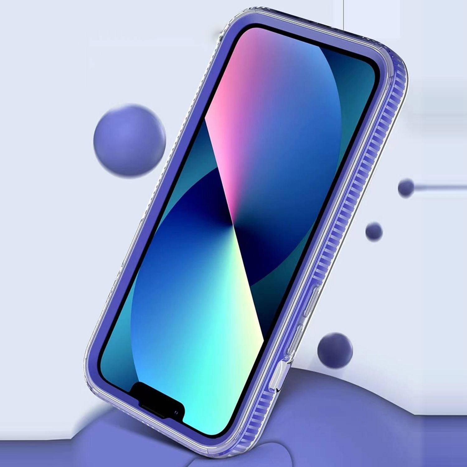 Telefon in einer lila Hülle vor blauem Hintergrund mit Kugeln. Der Telefonbildschirm ist sichtbar.