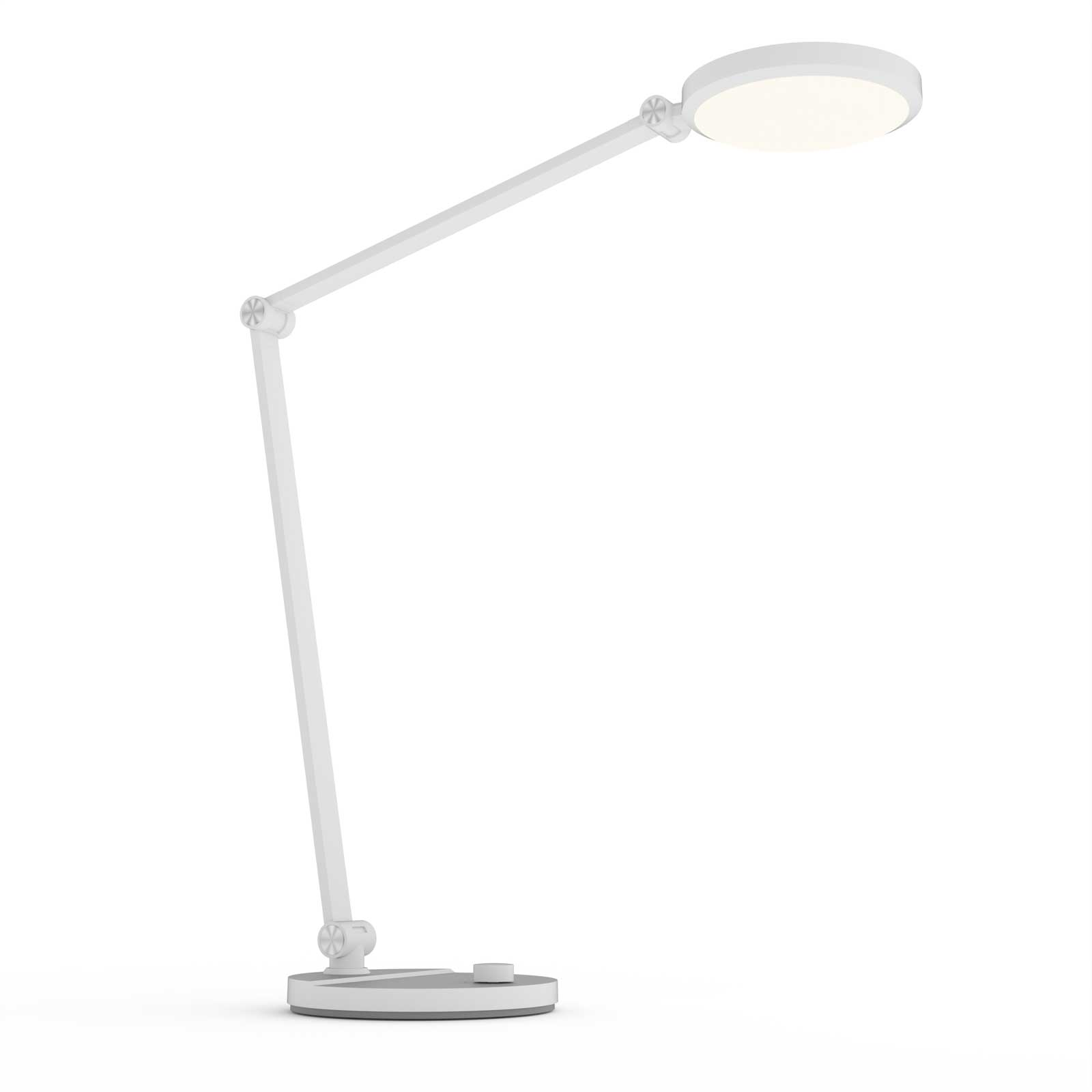 Eine weiße Schreibtischlampe mit verstellbarem Arm und rundem Leuchtenkopf, auf weißer Oberfläche.