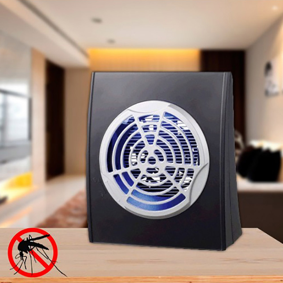 Un mata insectos cuadrado negro con una luz azul en una habitación, un círculo rojo con un mosquito tachado.