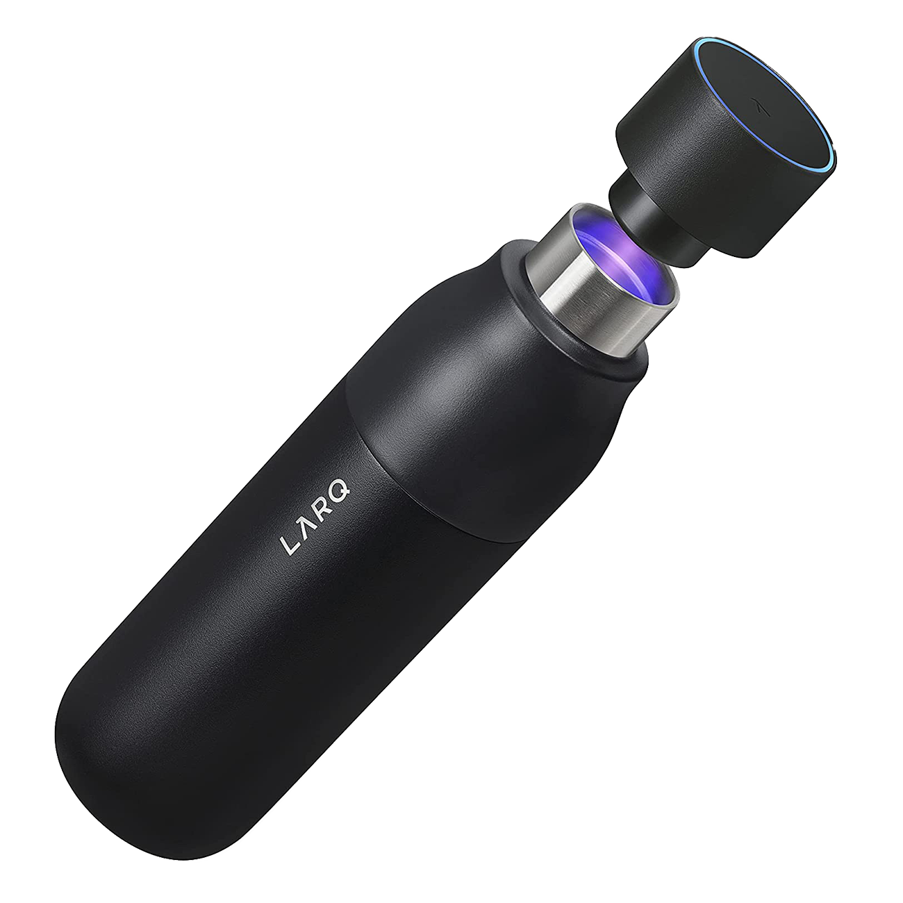 Schwarze Wasserflasche mit offenem schwarzem Deckel, der ein UV-Licht zeigt.