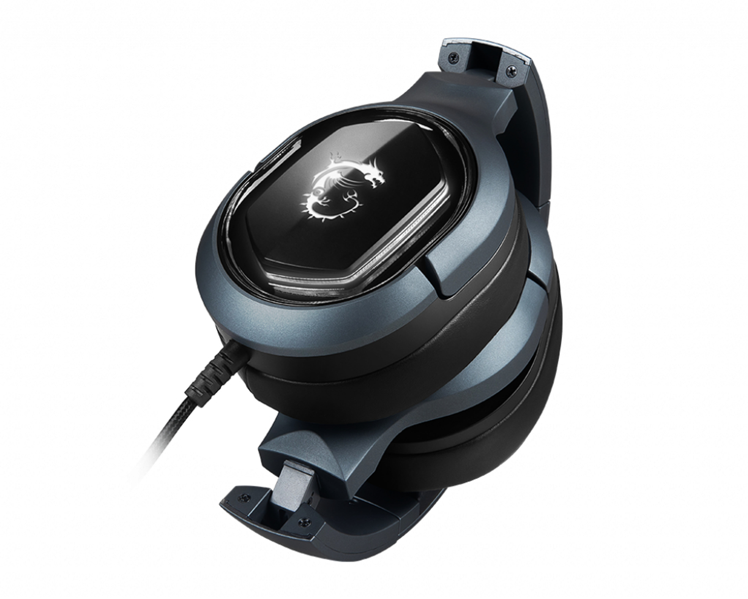 Auriculares gaming gris oscuro. Almohadillas negras y logo lateral. Fondo blanco.