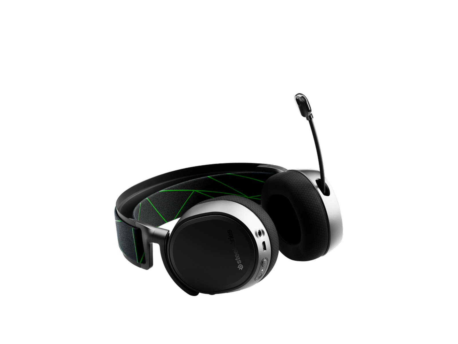 Auriculares plateados y negros con un acento verde. Los auriculares tienen un micrófono. Fondo blanco.