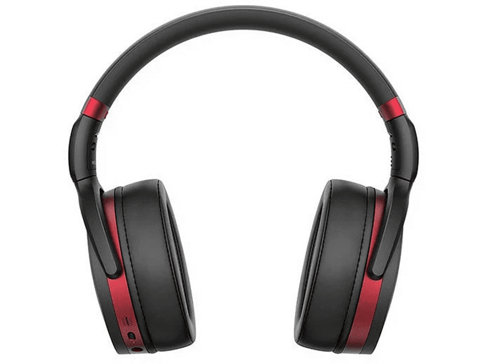Auriculares negros sobre la oreja con detalles rojos sobre un fondo negro.