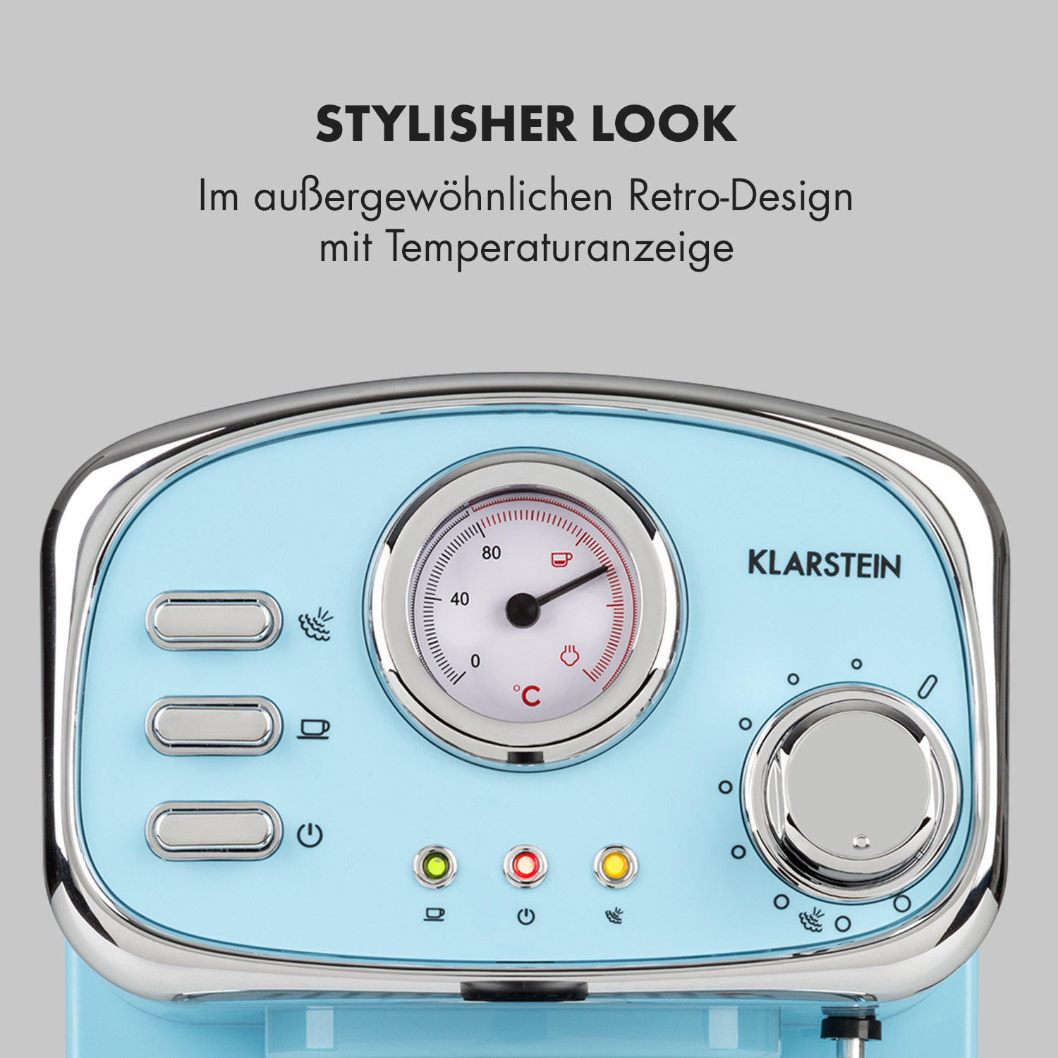 Eine blaue Retro-Kaffeemaschine mit Anzeige und Knöpfen, vor weißem Hintergrund.