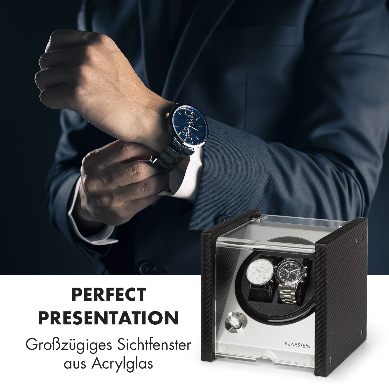 Mann, der eine Uhr einstellt, während eine Uhrenbewahrungsbox geöffnet ist und zwei Uhren zeigt.