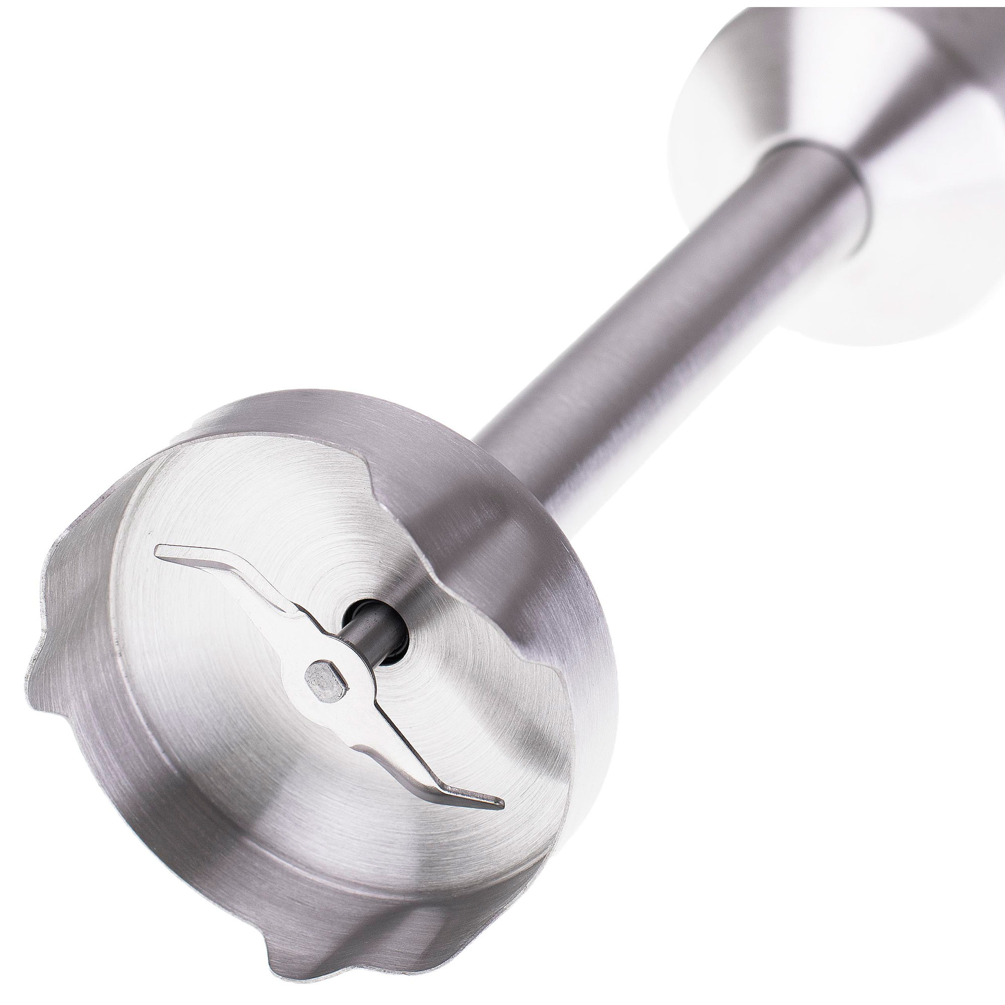 Zbliżenie na przystawkę do blendera z dwoma ostrzami. Srebrny kolor, białe tło.