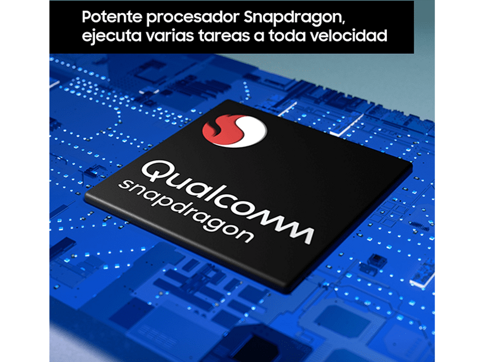 Primer plano de un procesador Qualcomm Snapdragon negro sobre una placa de circuito azul con texto.