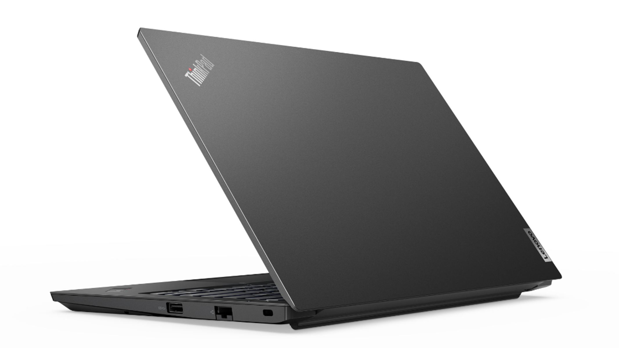 Portátil Lenovo ThinkPad negro con tapa abierta, ligeramente inclinado, fondo blanco.