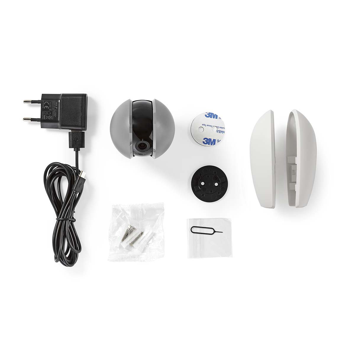 Un set di telecamere di sicurezza. Il set comprende la telecamera, il caricabatterie, l'hardware di montaggio e altri accessori.