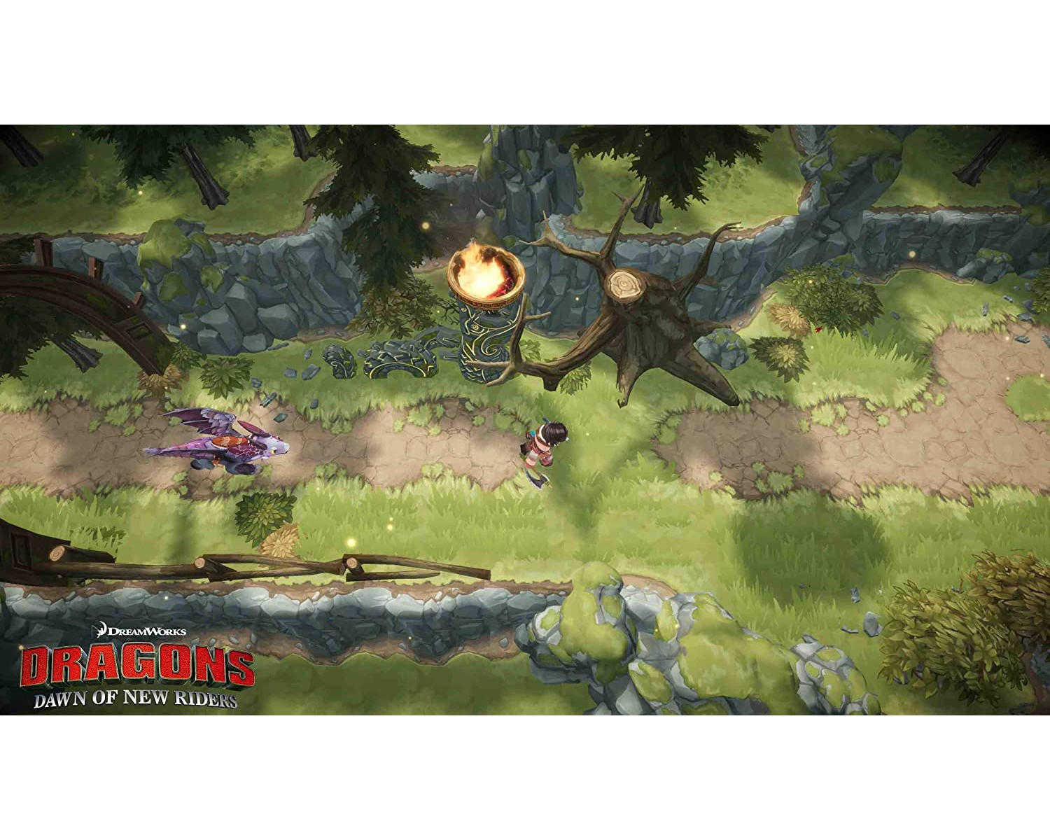 Vista dall'alto di una scena di videogioco. Un personaggio corre su un sentiero, con un drago che vola.