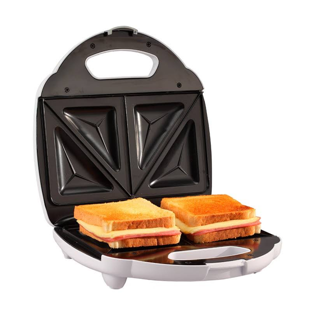 Un'affettatrice bianca con due sandwich tostati con formaggio e prosciutto su una superficie bianca.