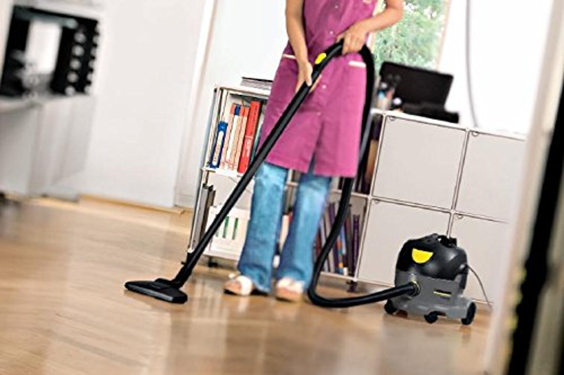 Leistung: 7/1 maximale T KARCHER Schwarz) 500 eco!efficiency Staubsauger, Watt,