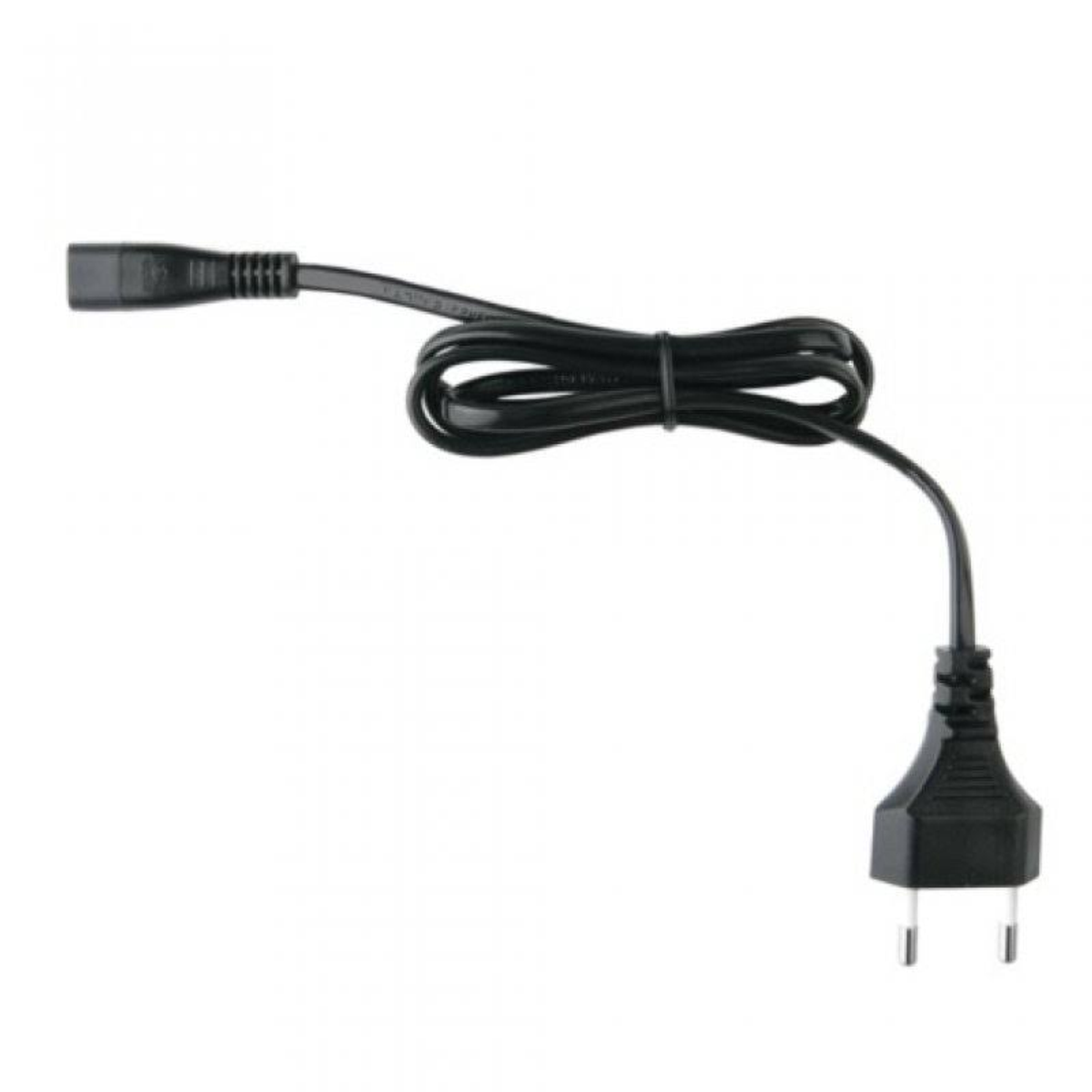 Cable de alimentación negro con un enchufe en un extremo y un conector en el otro, sobre un fondo blanco.