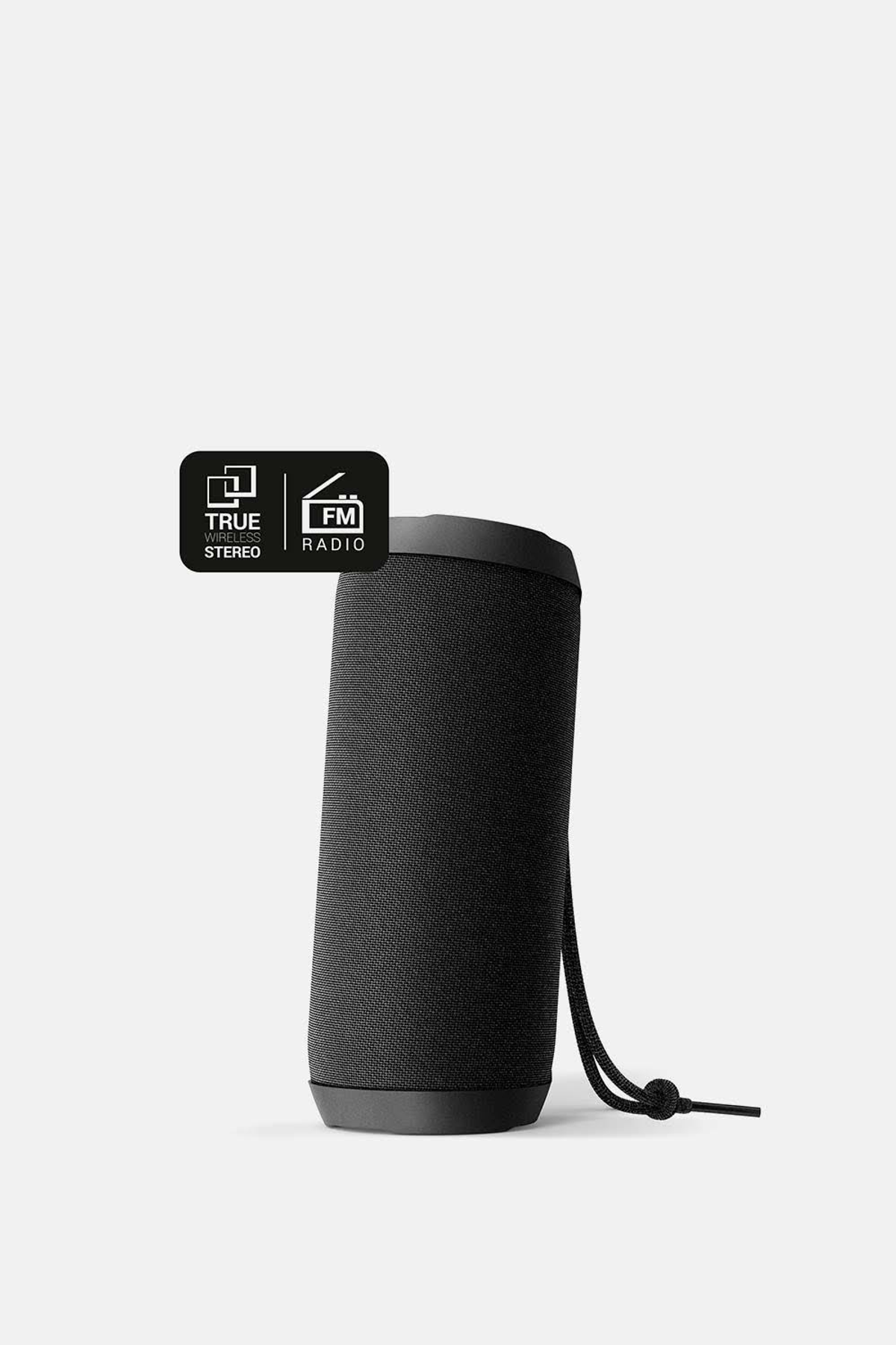 Czarny głośnik cylindryczny z ikonami True Stereo i radia FM.