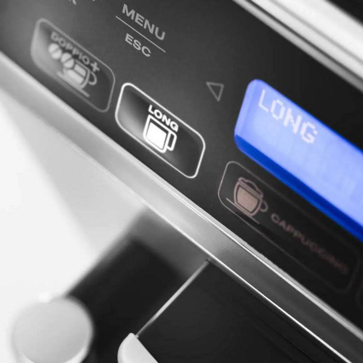 Zbliżenie panelu sterowania ekspresu do kawy z przyciskami oznaczonymi 'LONG' i innymi.