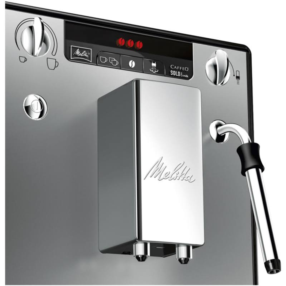 Nahaufnahme einer silbernen Kaffeemaschine. Sie hat eine metallisch silberne Frontplatte.
