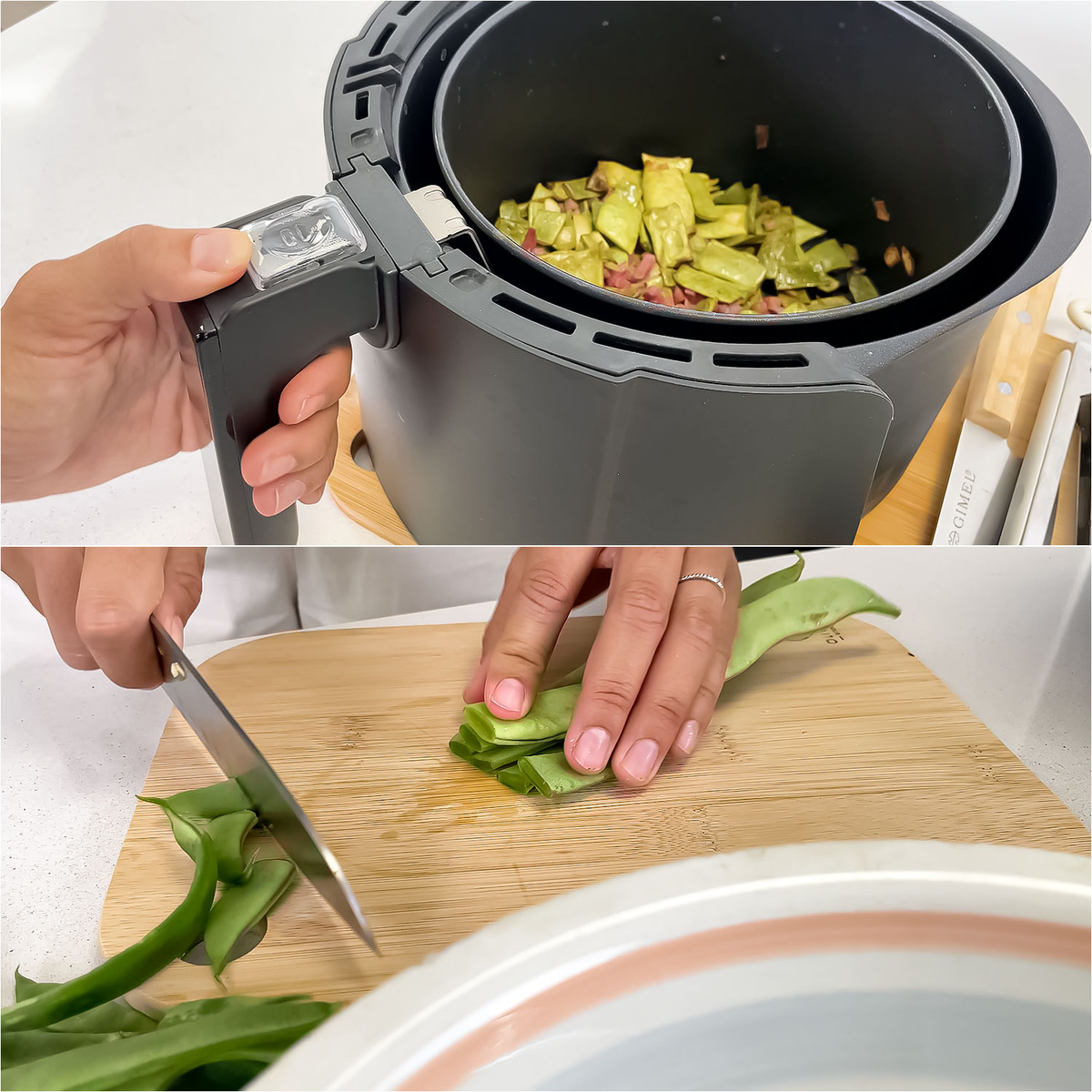 Freidora de aire con judías verdes y tocino cocinados. Manos preparando frijoles en una tabla de cortar.