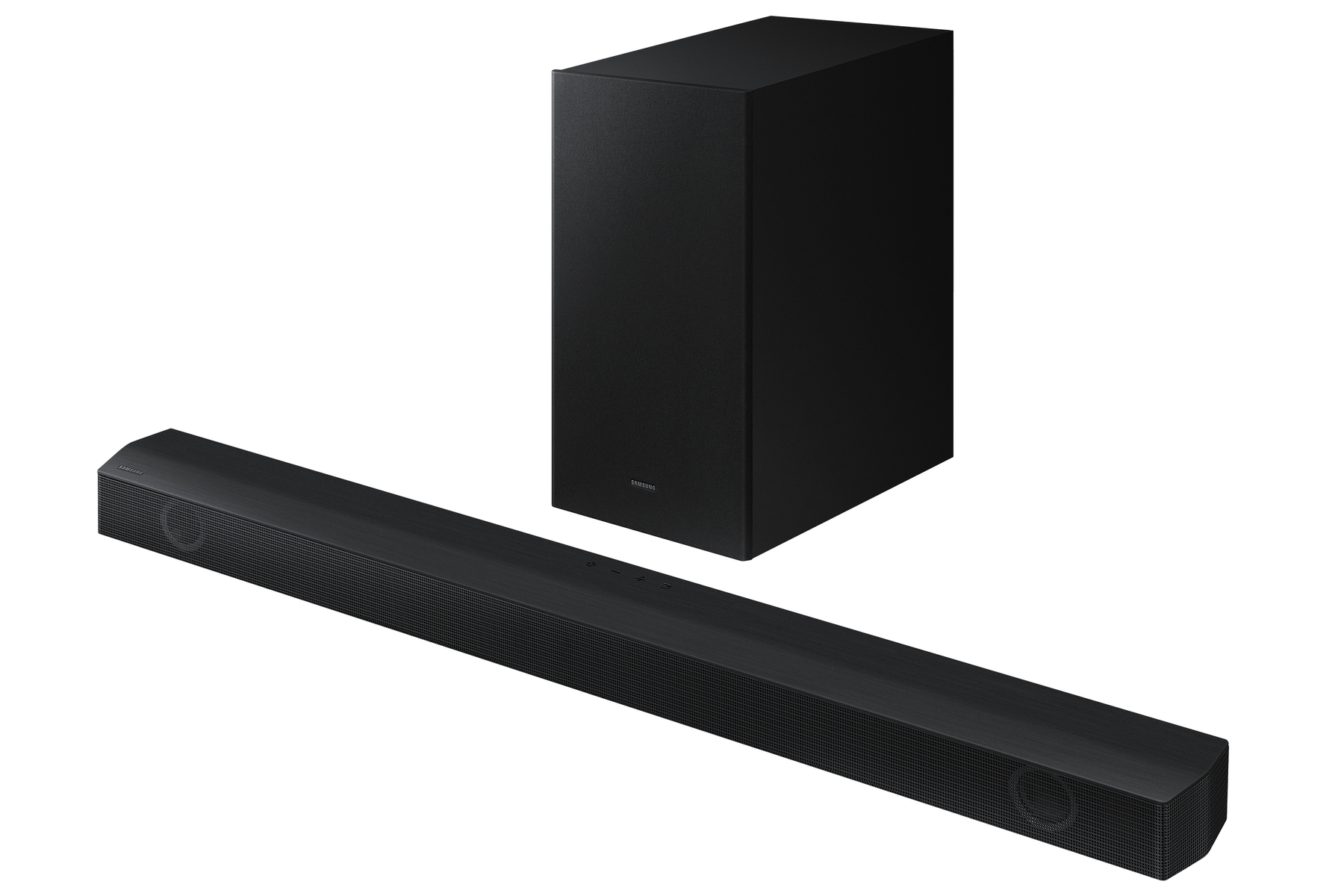 Un conjunto de barra de sonido y subwoofer negros sobre fondo blanco. El subwoofer es una caja negra rectangular.