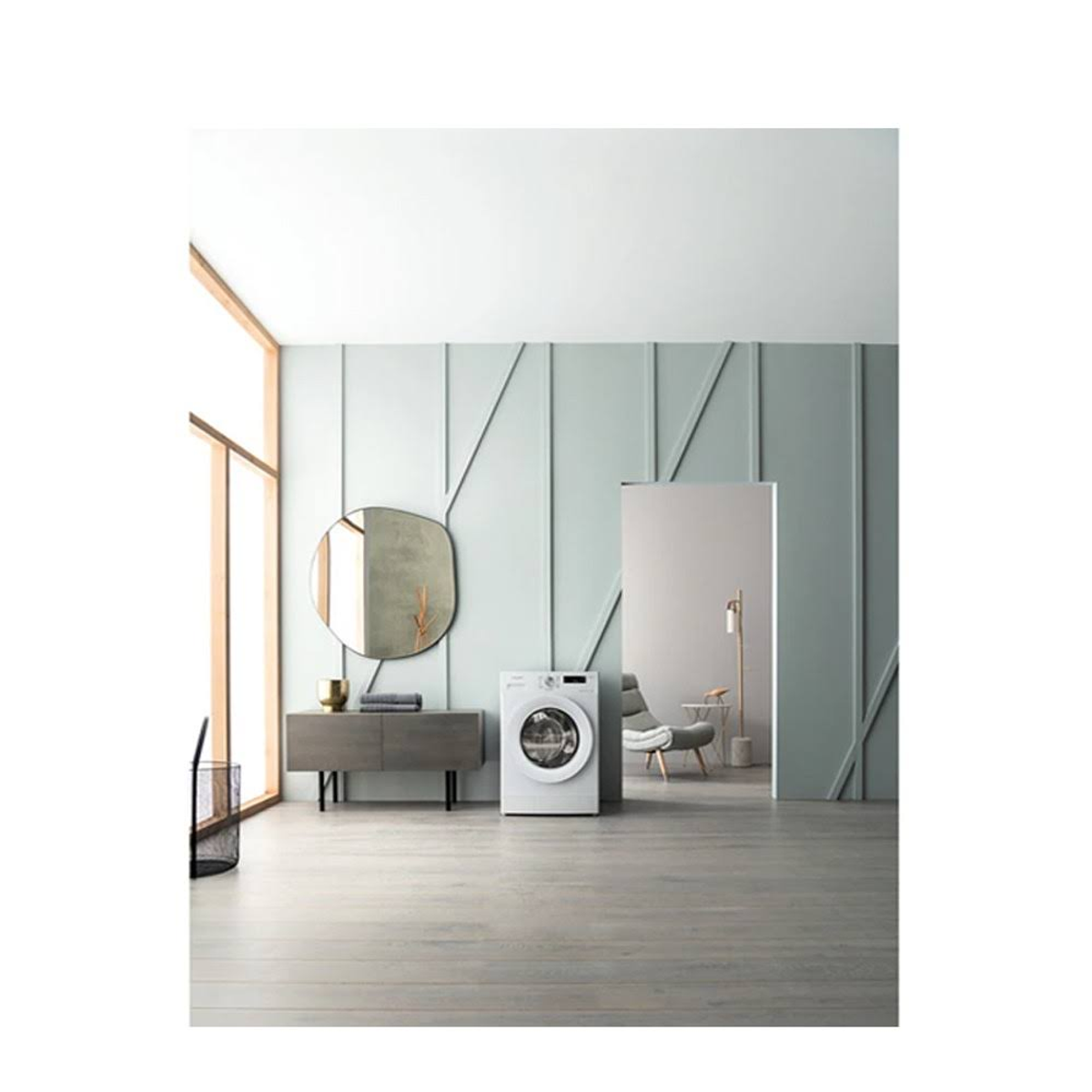 Lavadero moderno con lavadora blanca y detalles de madera.