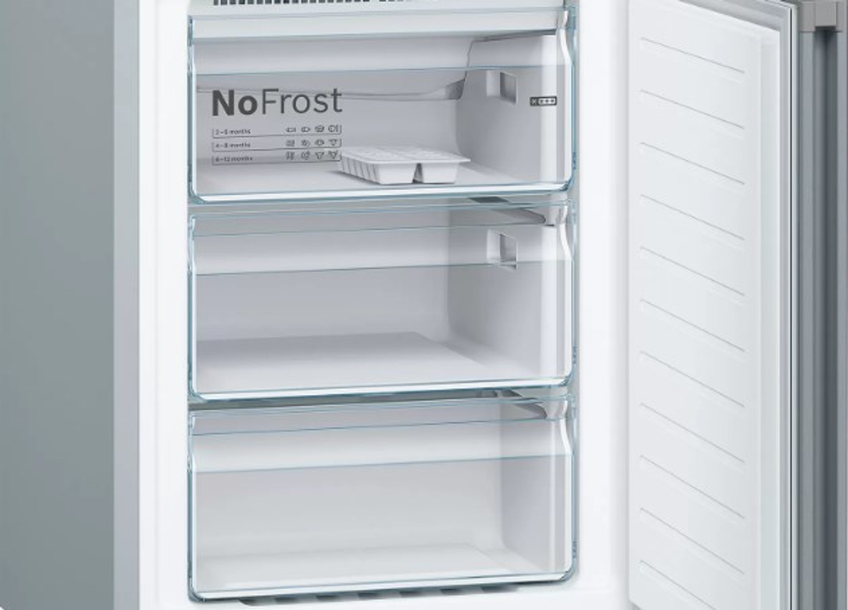 FRIGORIFERO COMBINATO BOSCH KGN39VLEB, 2 Porte, L 60 cm, No Frost, Capacità netta totale 368 l, Rumorosità: 39 dB(A), 5 ripiani, Dimensioni: L 60 cm A 186 cm P 66 cm, Acciaio inox, Classe E