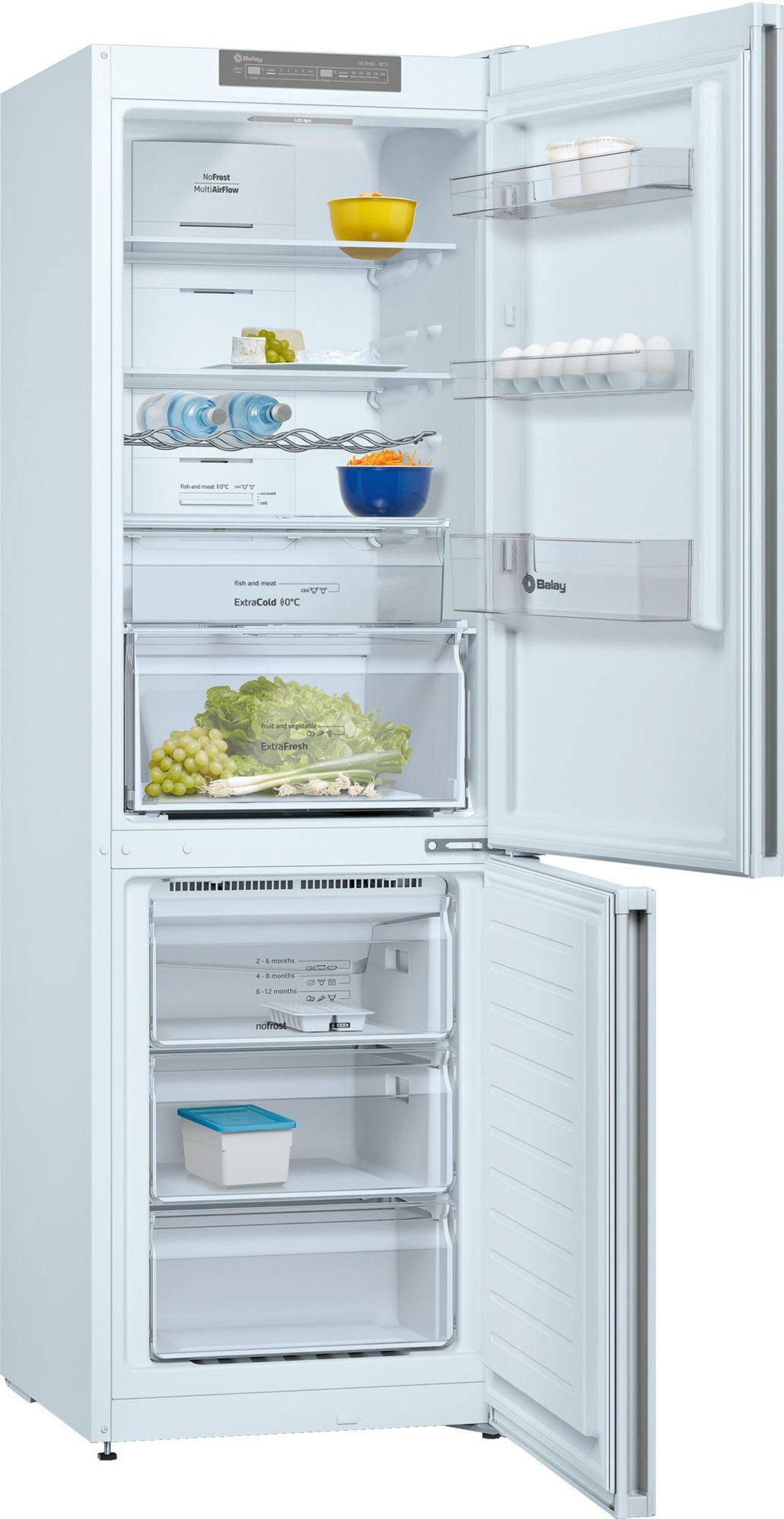 Frigorífico Balay blanco con puertas abiertas mostrando el interior. Alimentos almacenados dentro.