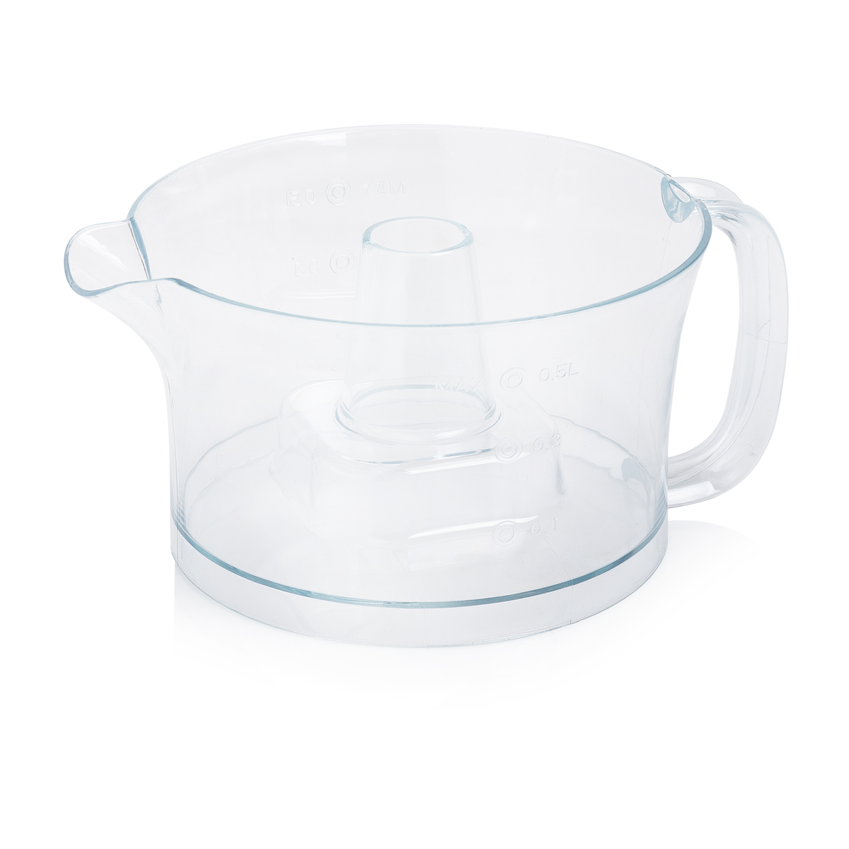 Przezroczysta plastikowa misa robota kuchennego z uchwytem. Znajduje się na białym tle.