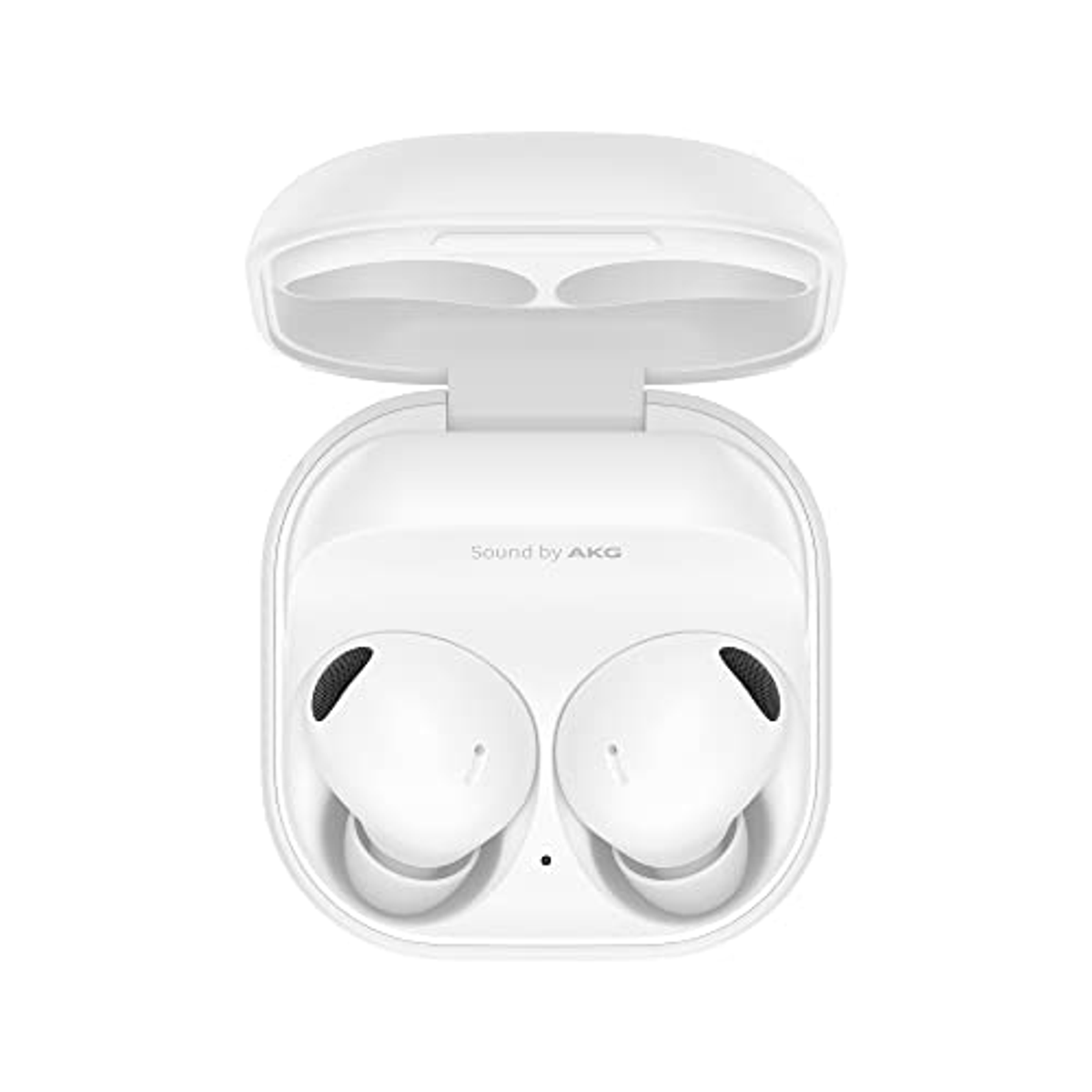 Auricolari bianchi in una custodia bianca, con 'Sound by AKG' scritto sulla custodia.