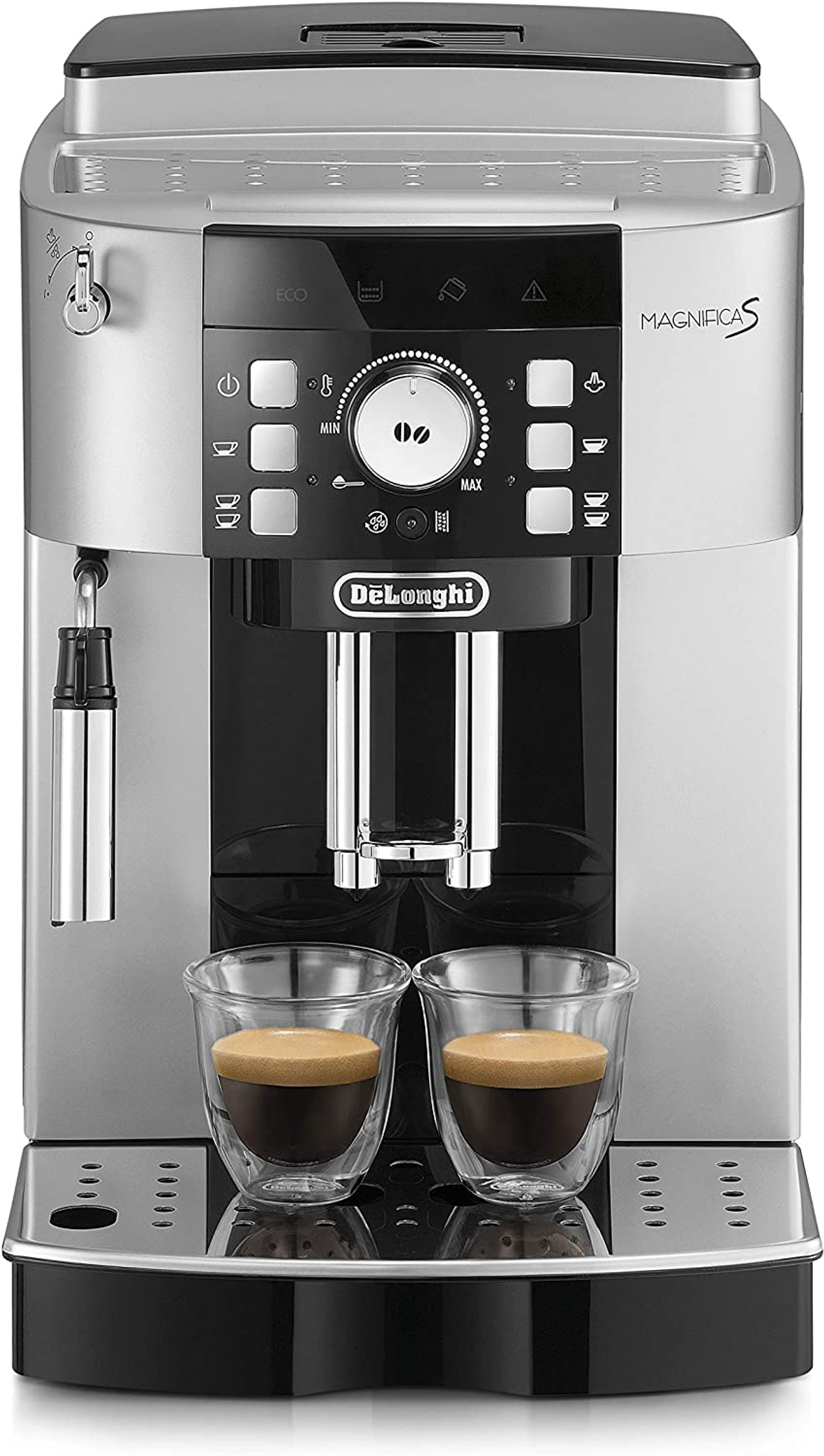 Una cafetera DeLonghi Magnifica S plateada con dos tazas de café.